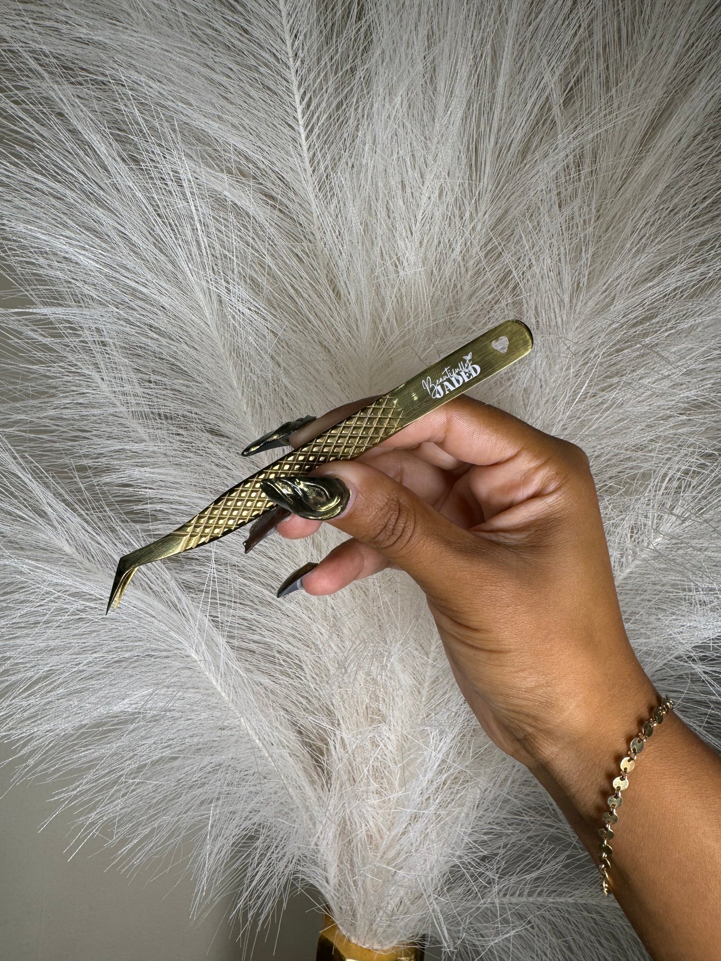 Isolation Tweezer